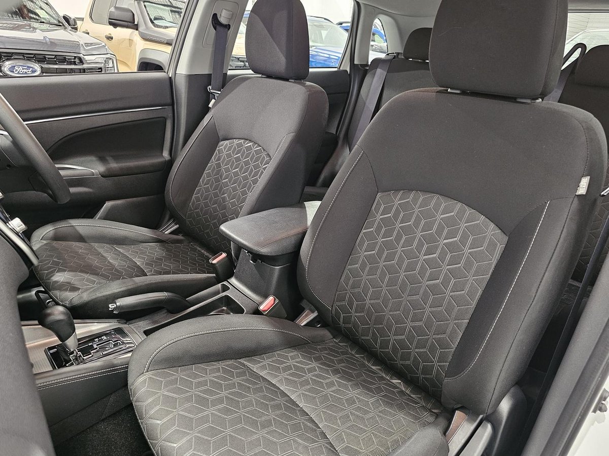 2024 Mitsubishi ASX ES XD MY24 image 27