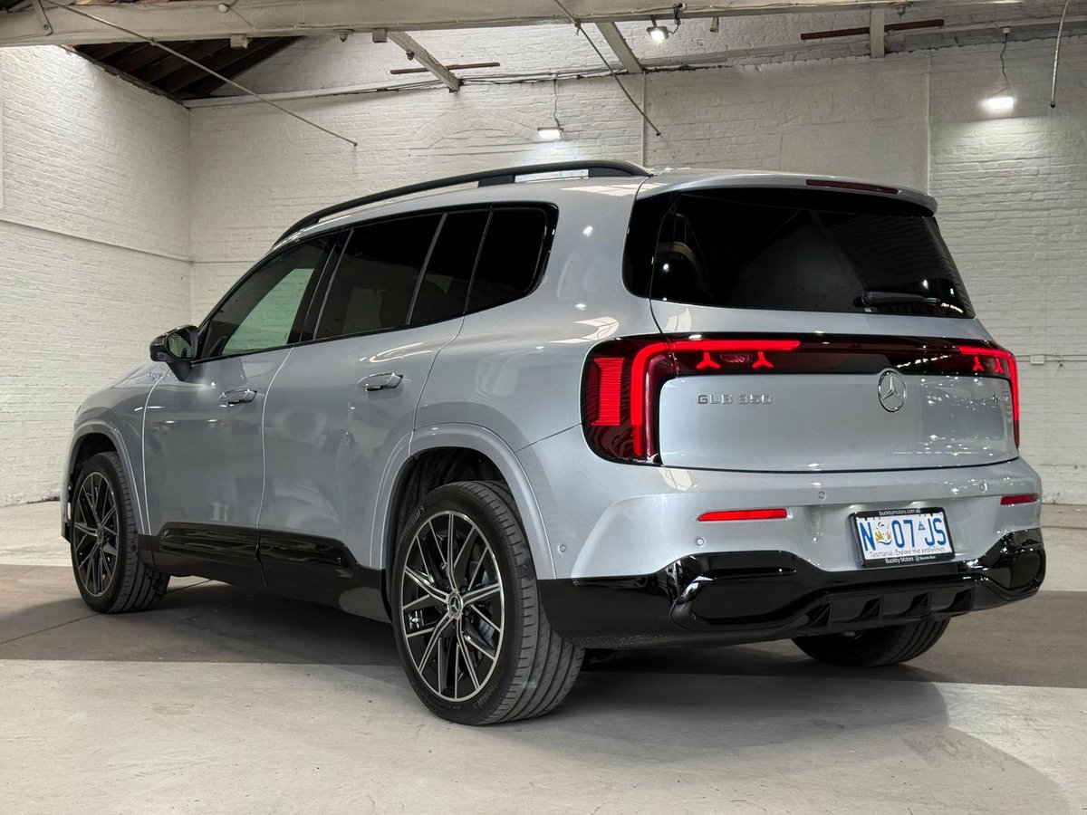 2026 Mercedes-Benz GLB-Class image 2