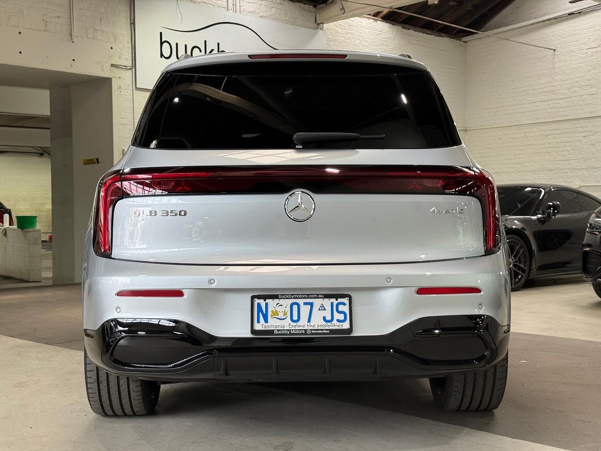 2026 Mercedes-Benz GLB-Class image 17