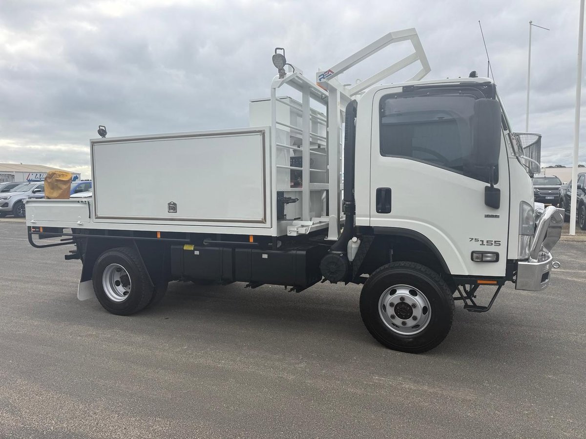 2019 Isuzu N Series NPS 45/75-155 image 9