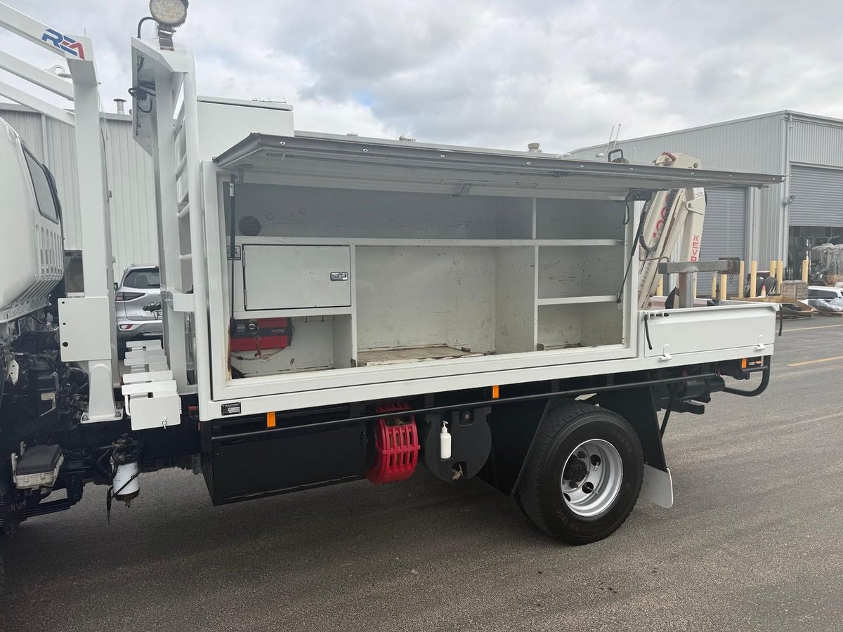 2019 Isuzu N Series NPS 45/75-155 image 16