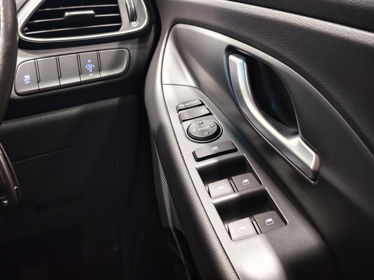 2018 Hyundai i30 Active PD MY18 image 13