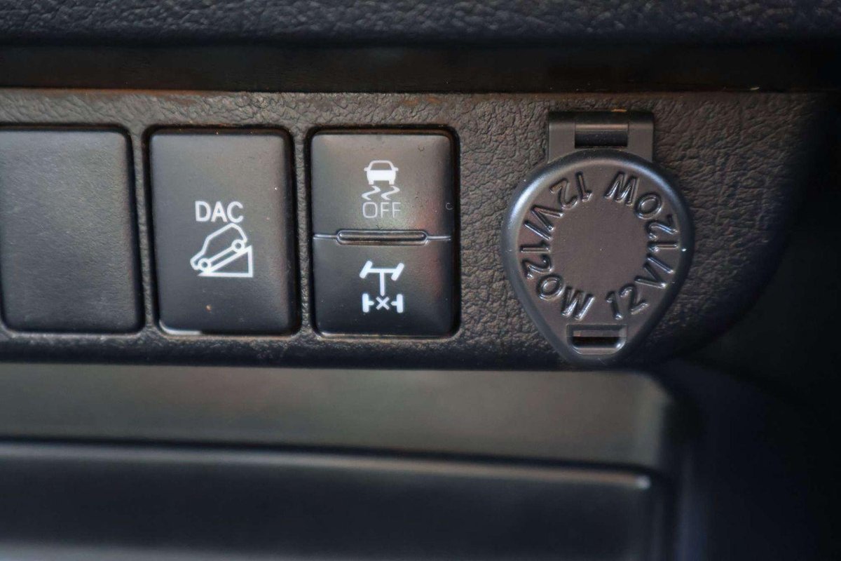 2023 Toyota Hilux SR GUN126R 4X4 Dual Range image 16