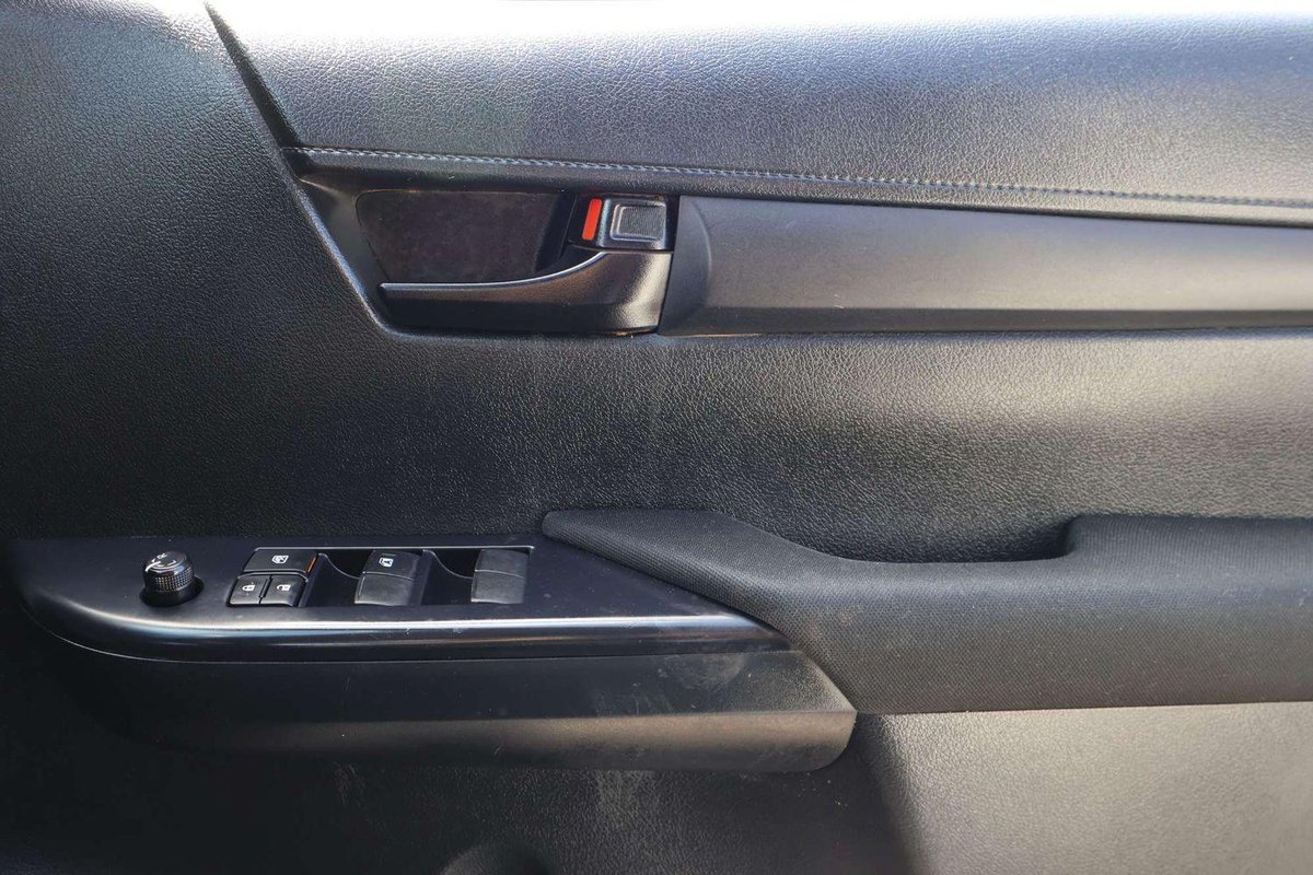 2023 Toyota Hilux SR GUN126R 4X4 Dual Range image 20
