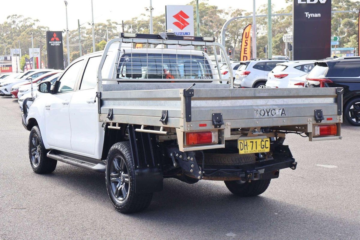 2023 Toyota Hilux SR GUN126R 4X4 Dual Range image 5