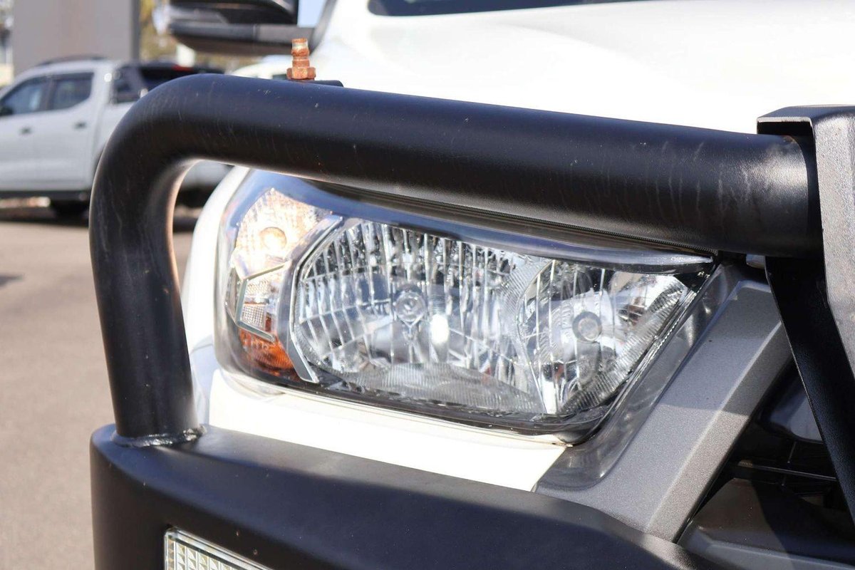 2023 Toyota Hilux SR GUN126R 4X4 Dual Range image 8