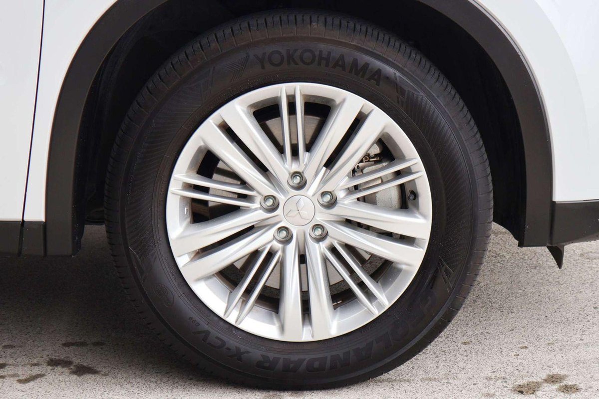 2024 Mitsubishi Outlander ES ZM MY24 image 9