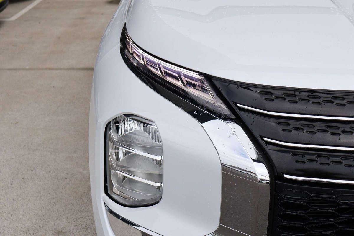 2024 Mitsubishi Outlander ES ZM MY24 image 8