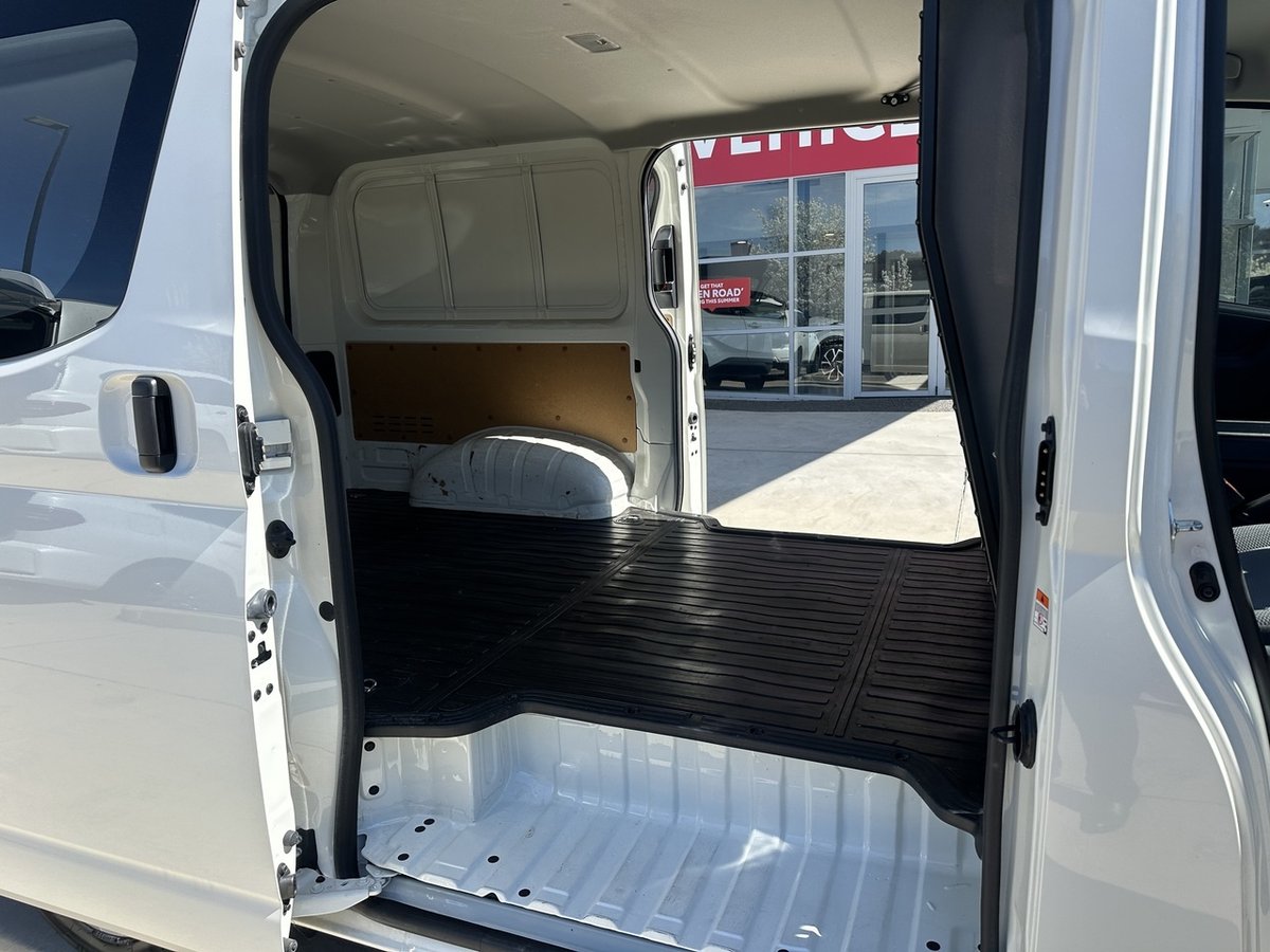 2023 Toyota Hiace LWB GDH300R image 21