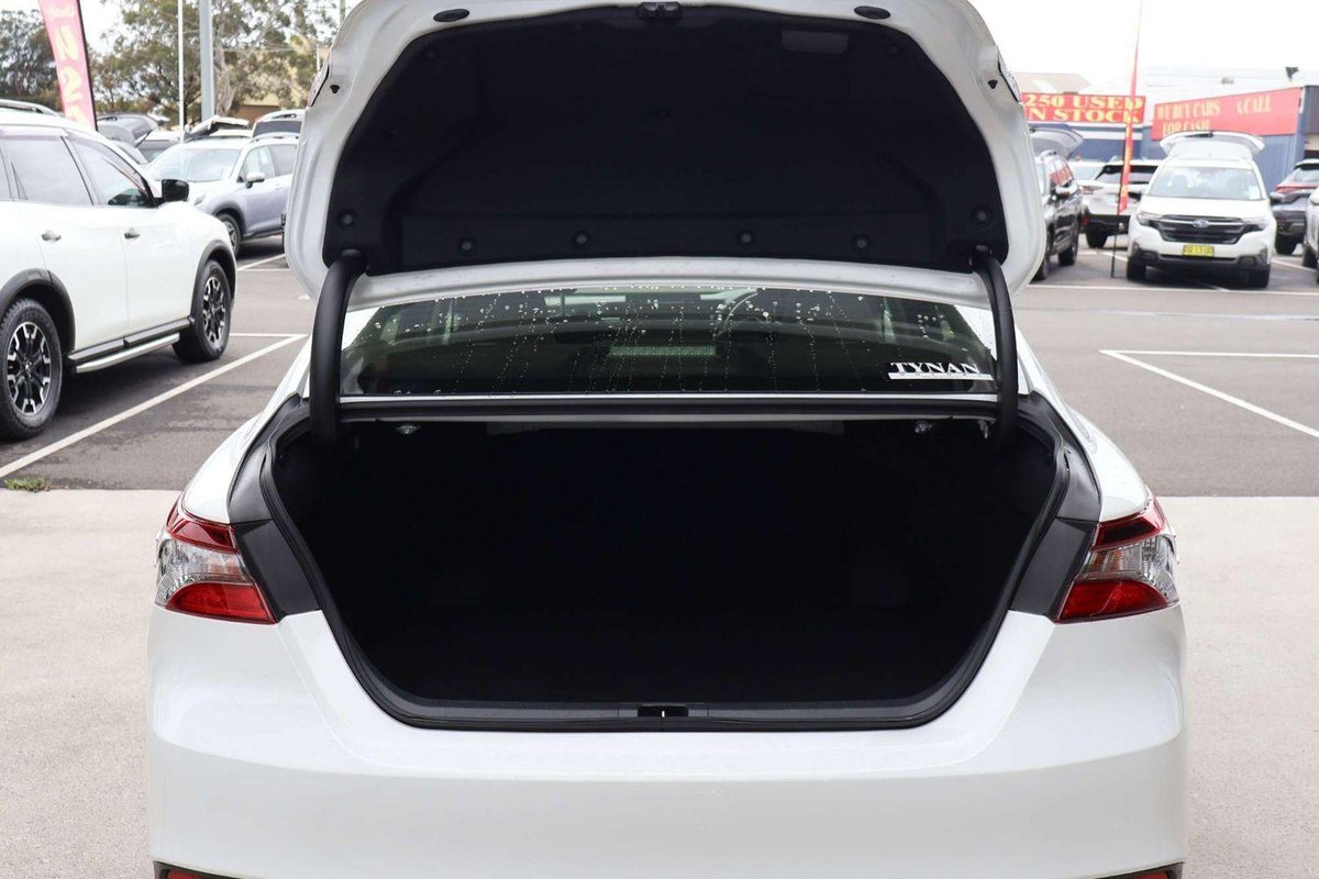 2024 Toyota Camry Ascent AXVH70R image 25