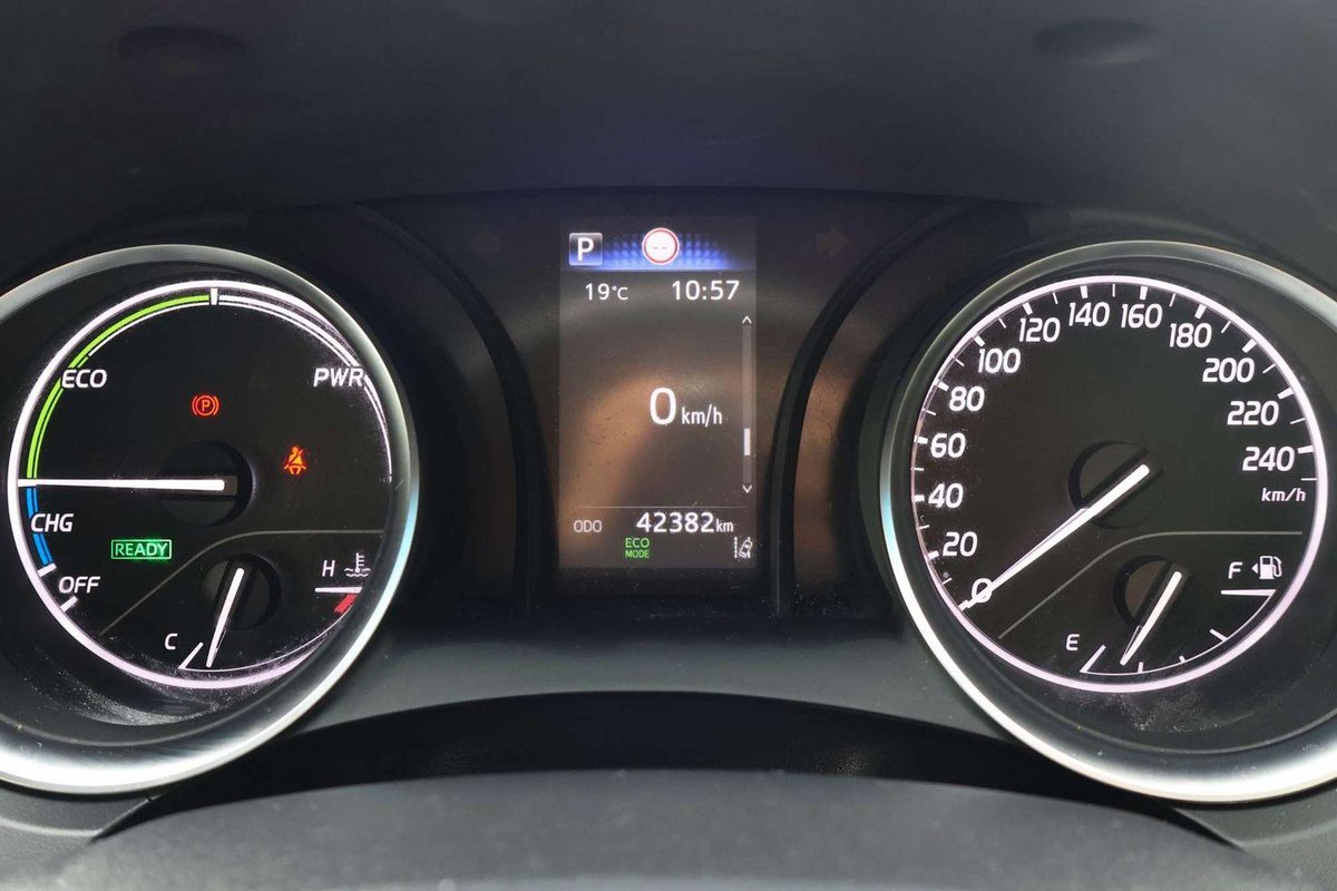 2024 Toyota Camry Ascent AXVH70R image 18