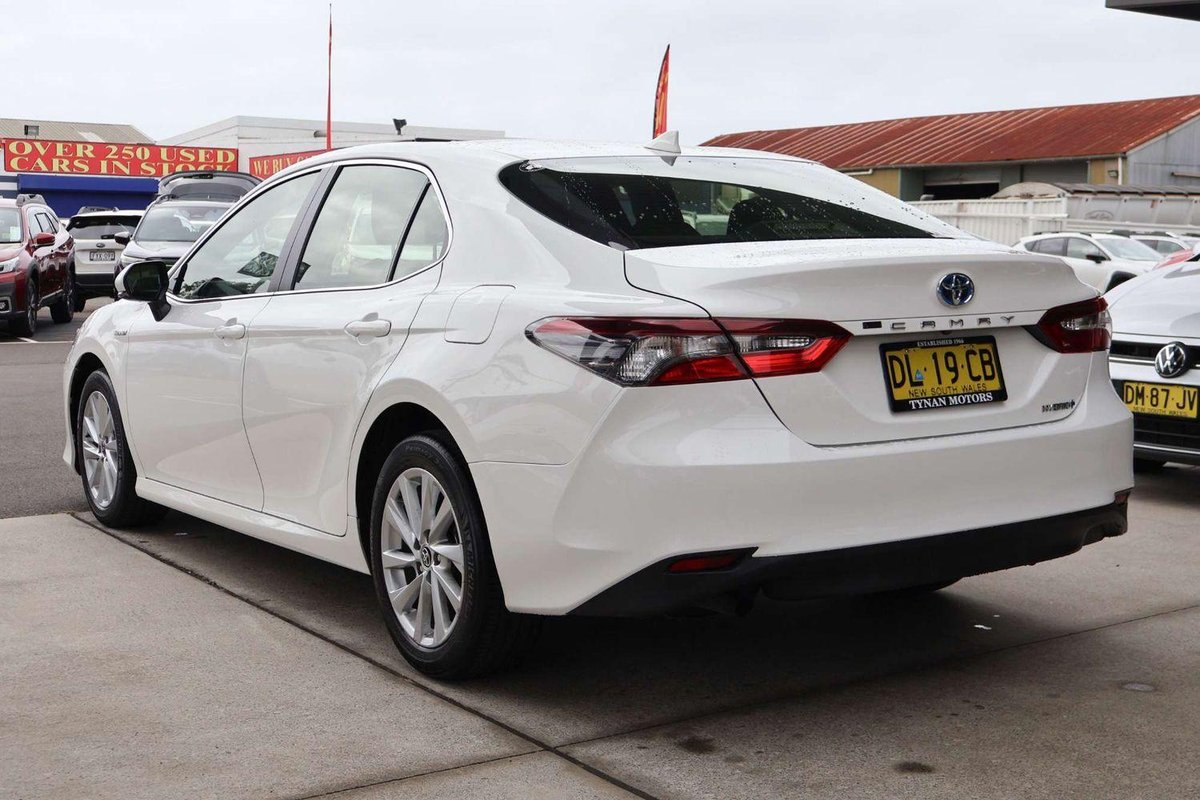2024 Toyota Camry Ascent AXVH70R image 7