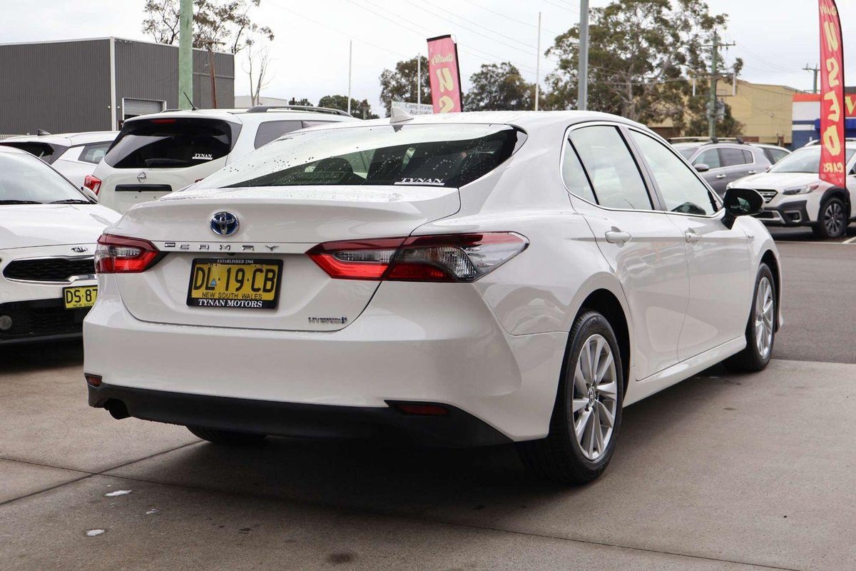 2024 Toyota Camry Ascent AXVH70R image 5