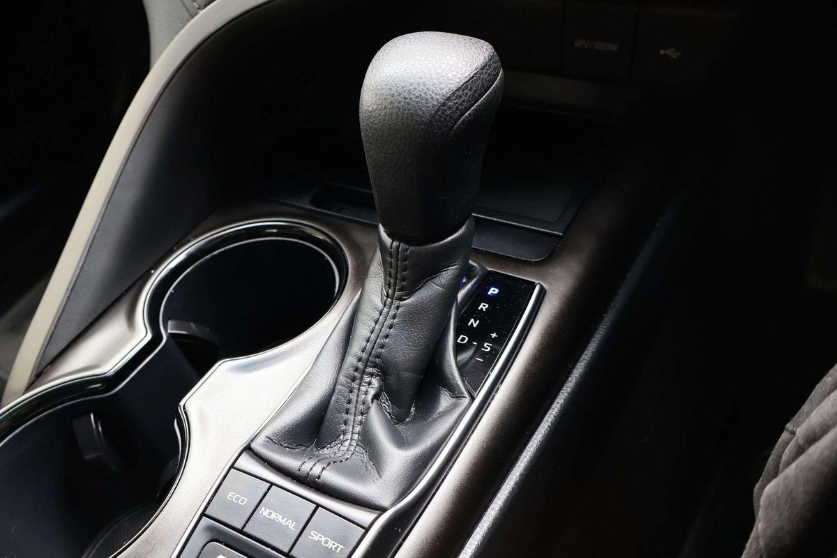 2024 Toyota Camry Ascent AXVH70R image 2