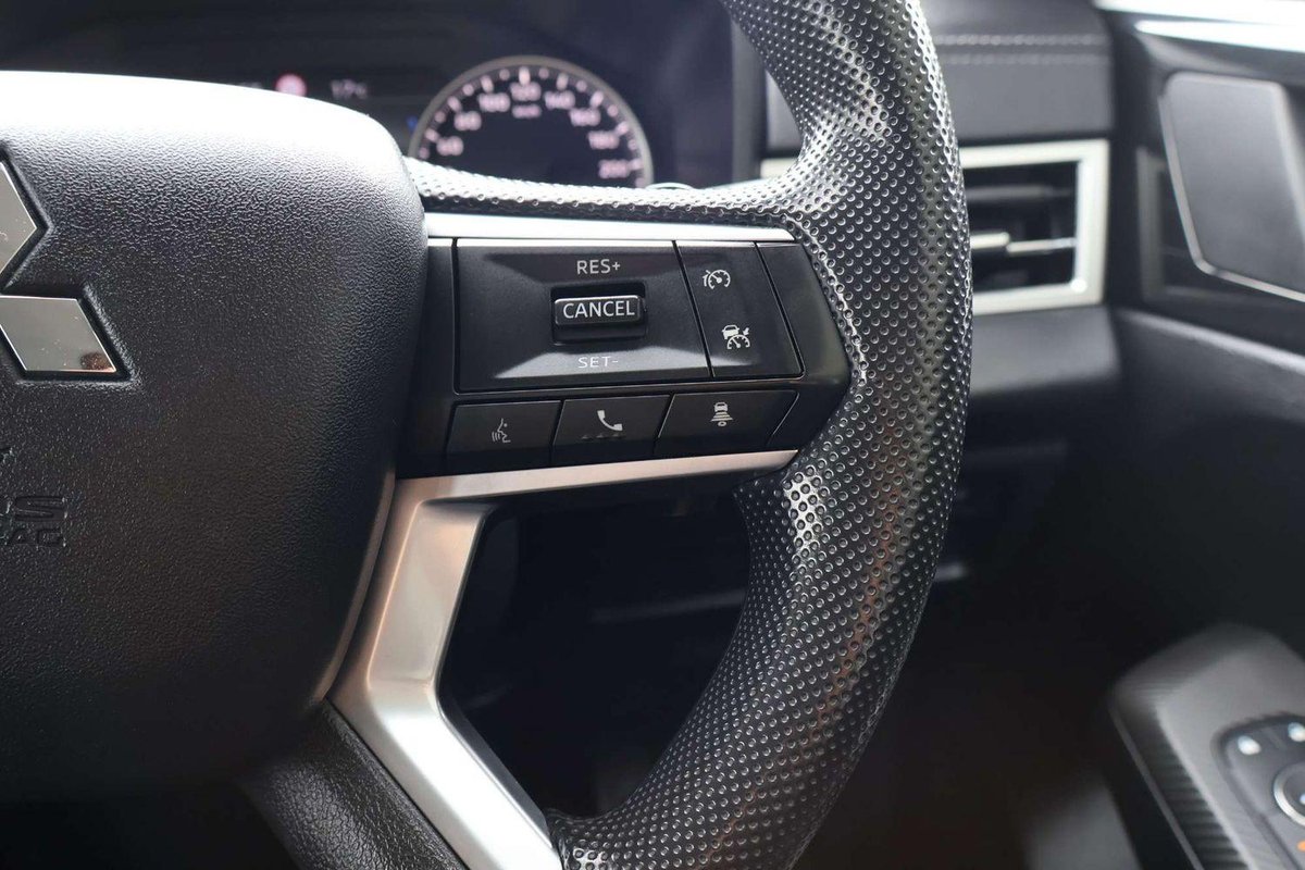 2025 Mitsubishi Outlander ES ZM MY24 image 19