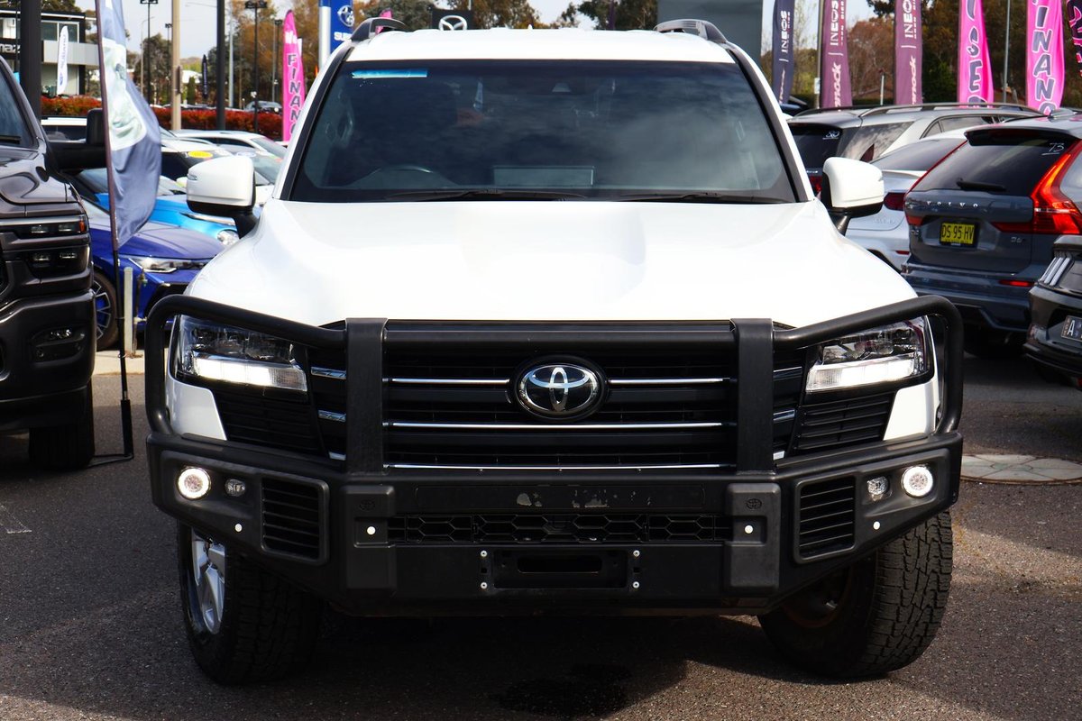 2024 Toyota Landcruiser GXL FJA300R 4X4 Dual Range image 3