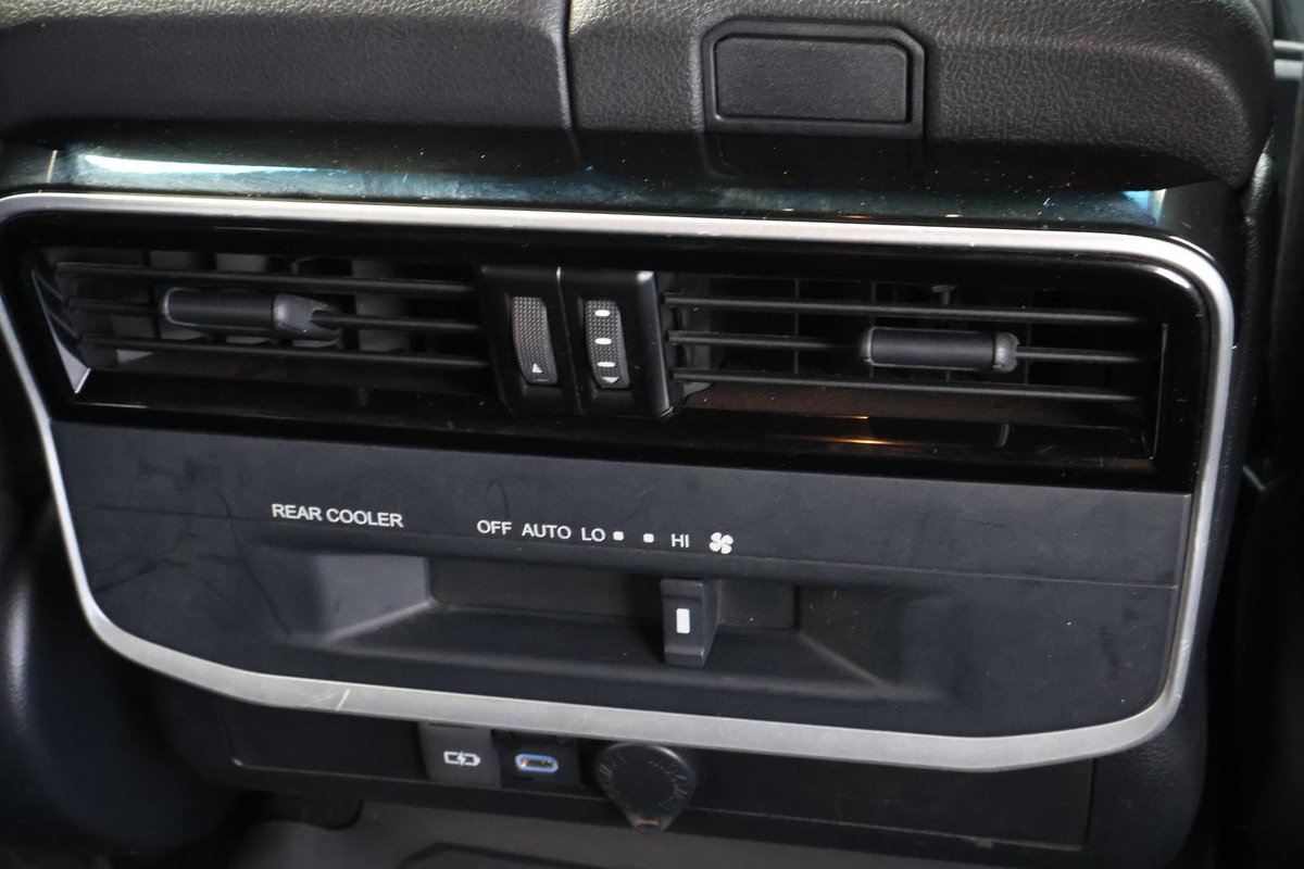 2024 Toyota Landcruiser GXL FJA300R 4X4 Dual Range image 19