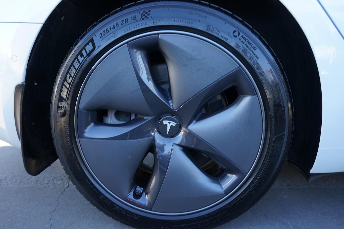 2019 Tesla Model 3 Standard Range Plus image 20