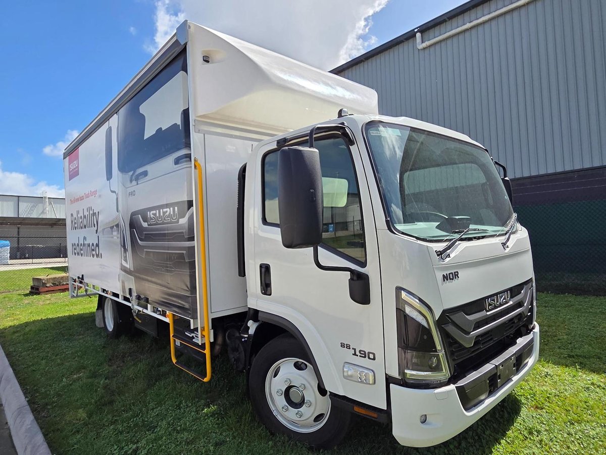 2025 Isuzu Nqr 88/80-190 8 Pallet Tautliner image 7