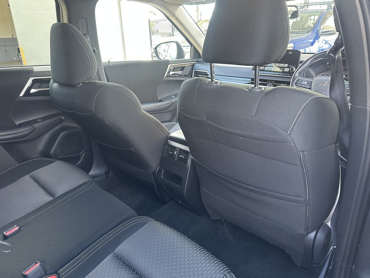 2024 Mitsubishi Outlander LS ZM MY24 image 13