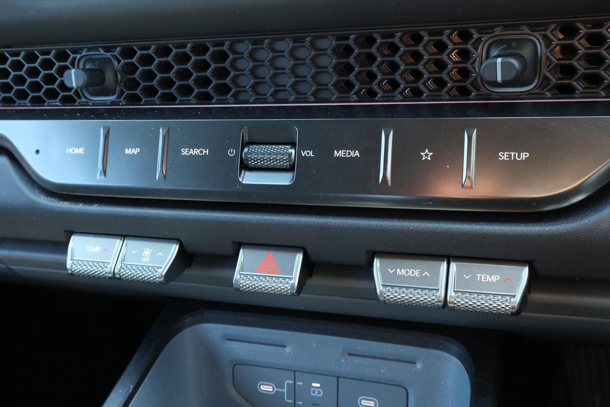 2025 Kia Tasman X-Line TK MY26 4X4 Dual Range image 26