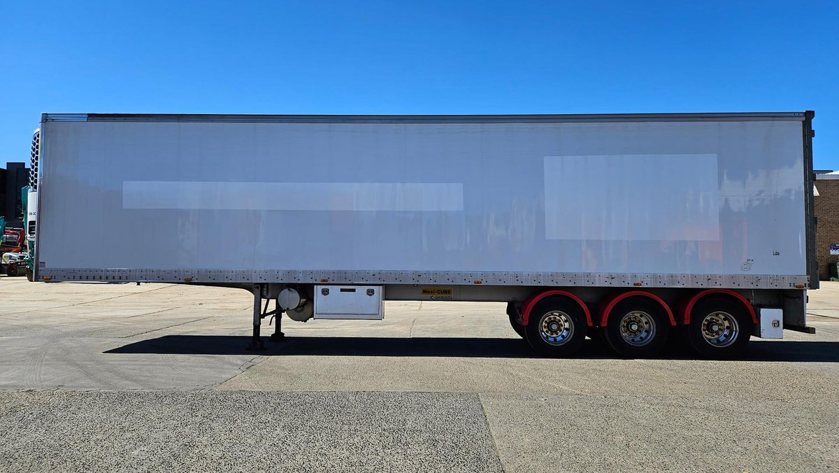 2011 Maxitrans 22P Freezer Van image 15