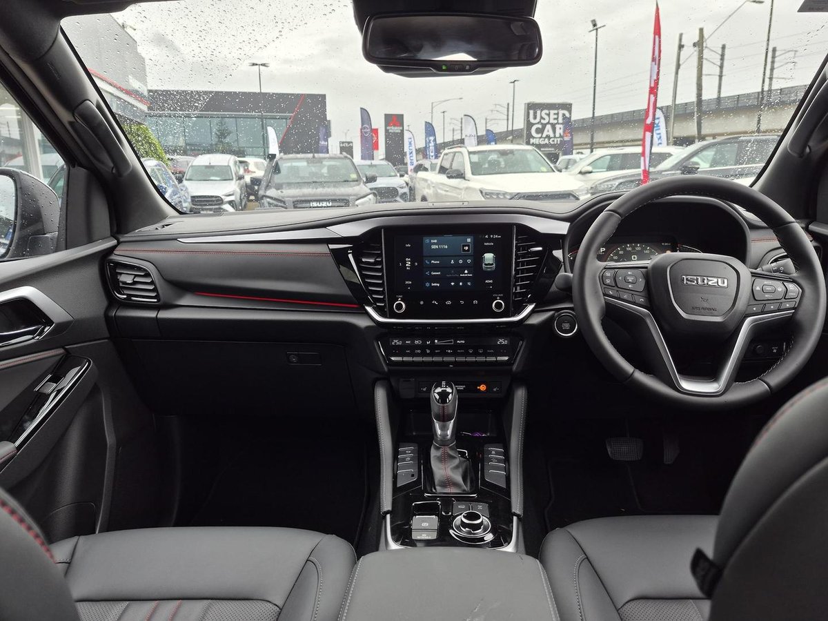 2026 Isuzu MU-X X-TERRAIN MY25.5 4X4 Dual Range image 8