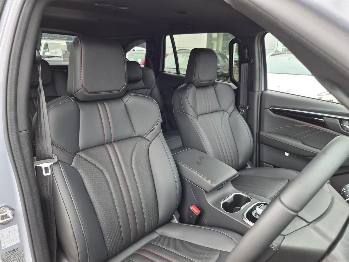 2026 Isuzu MU-X X-TERRAIN MY25.5 4X4 Dual Range image 22