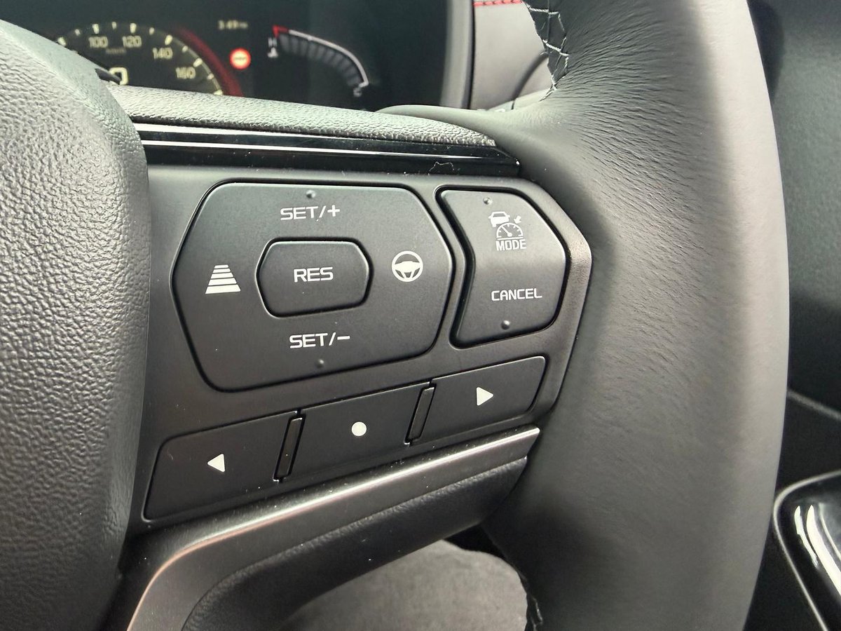 2026 Isuzu MU-X X-TERRAIN MY25.5 4X4 Dual Range image 29