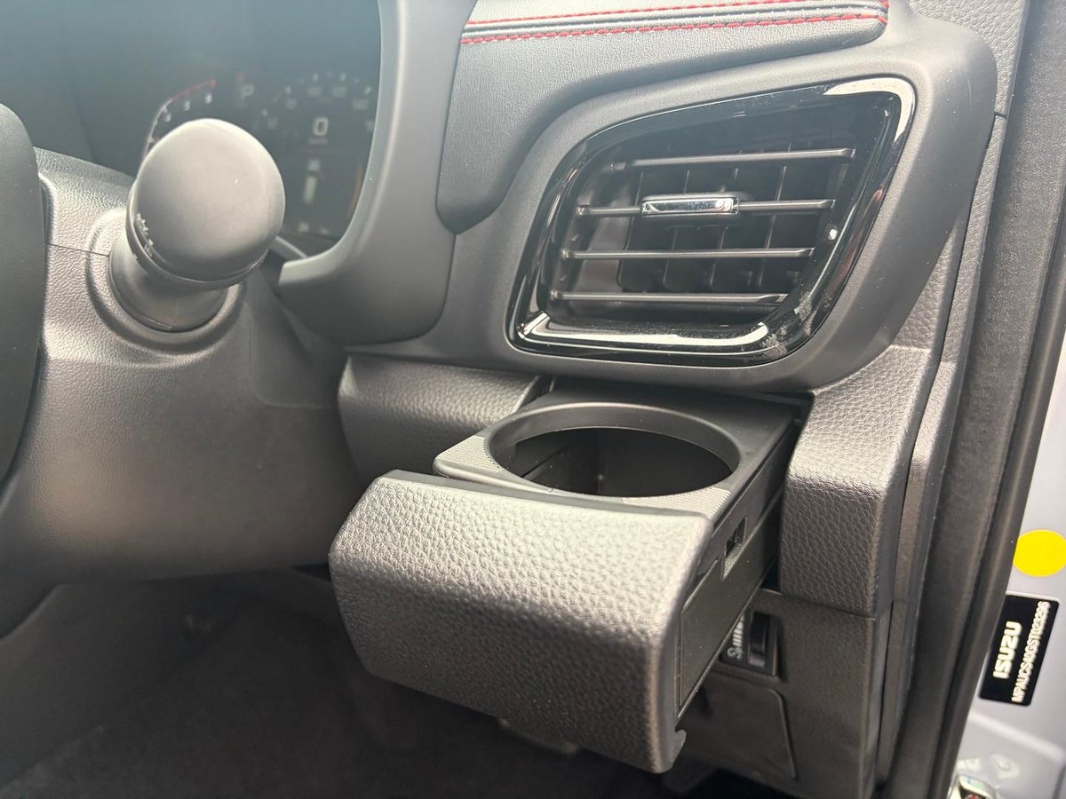 2026 Isuzu MU-X X-TERRAIN MY25.5 4X4 Dual Range image 21