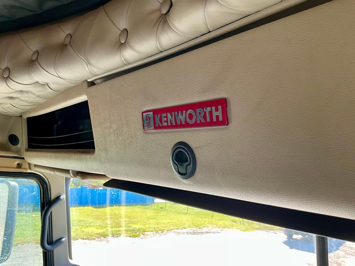 2014 Kenworth K200 image 19