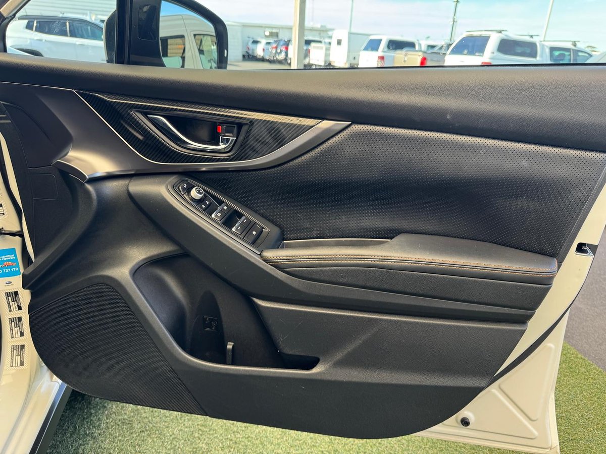 2017 Subaru XV 2.0i-S G5X MY18 AWD image 8