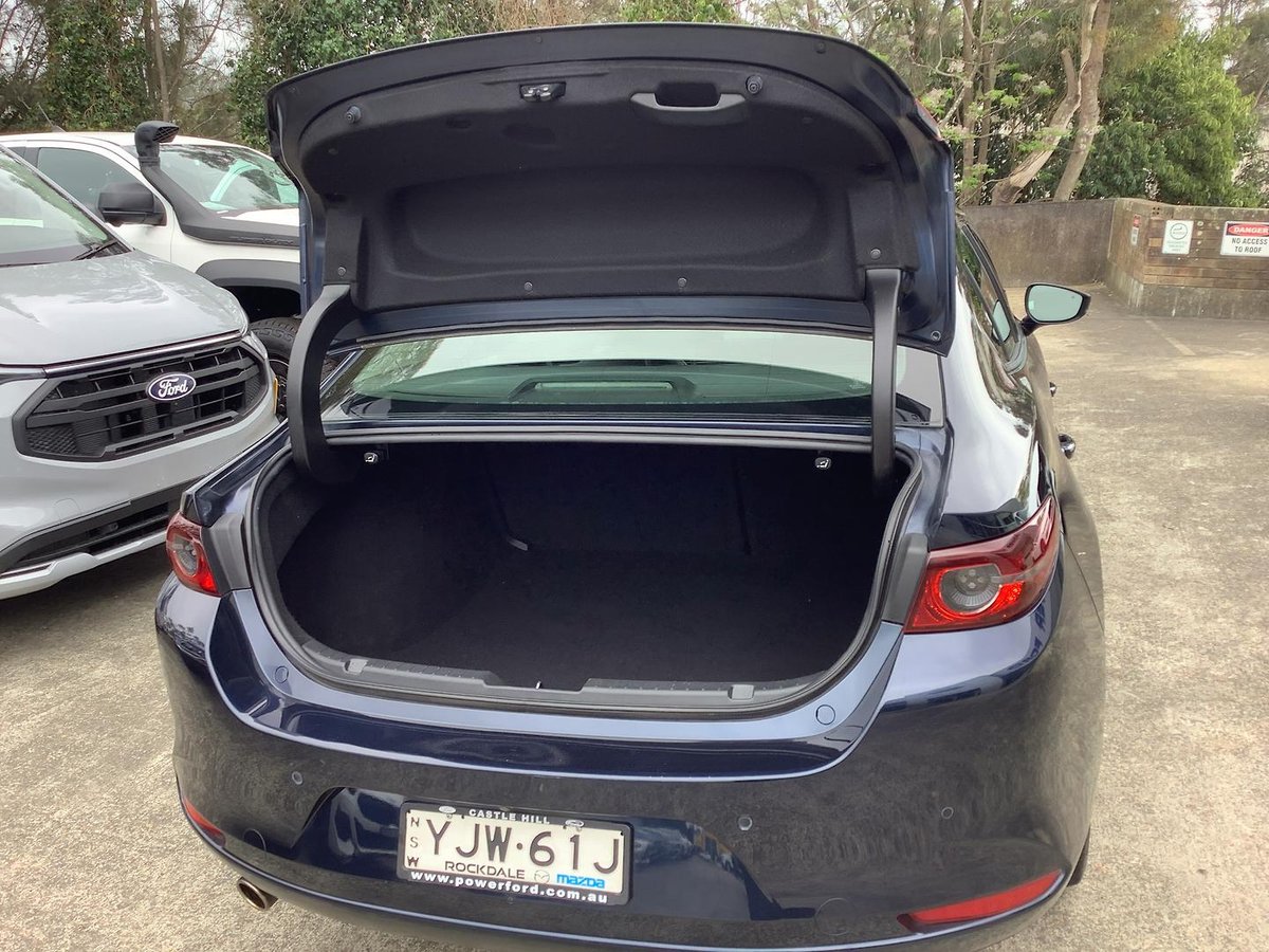 2019 Mazda 3 G20 Touring BP Series image 10