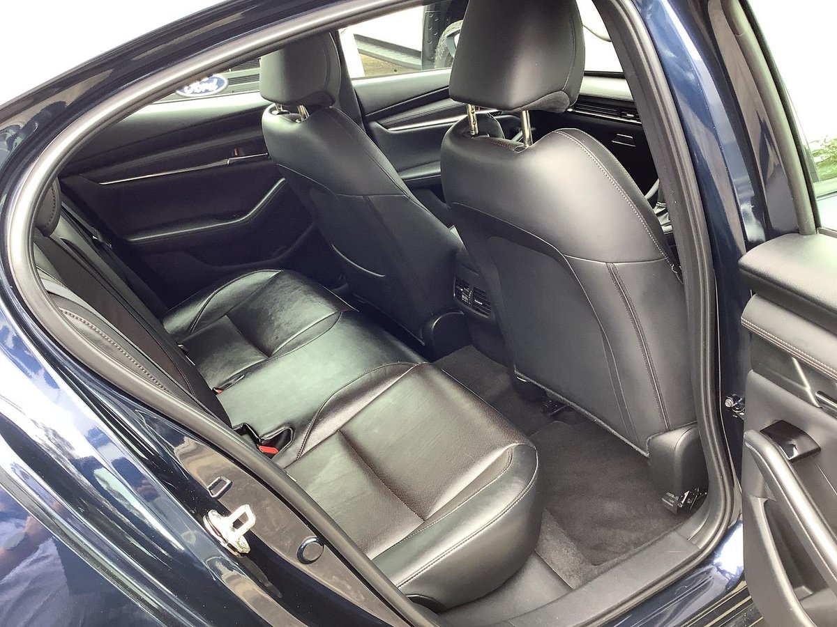 2019 Mazda 3 G20 Touring BP Series image 16