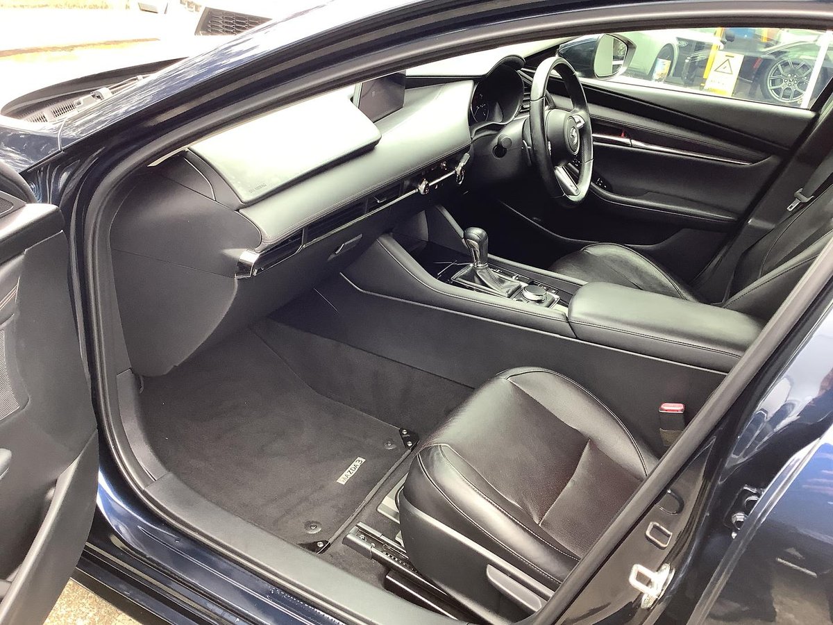 2019 Mazda 3 G20 Touring BP Series image 14