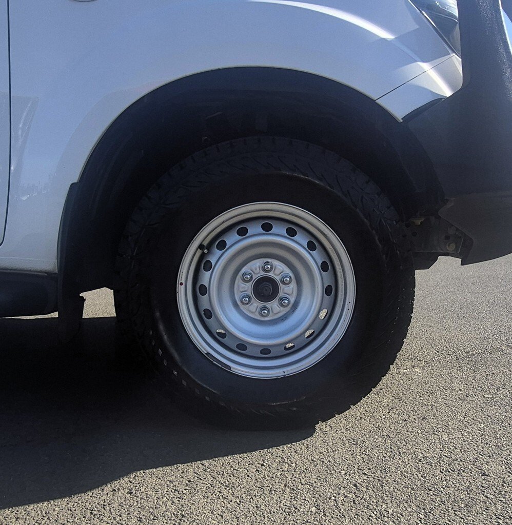 2020 Nissan Navara ST D23 Series 4 4X4 Dual Range image 5