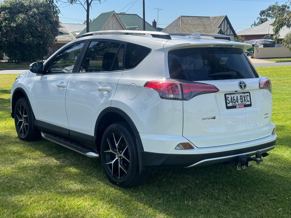 2018 Toyota RAV4 GXL ASA44R AWD image 5