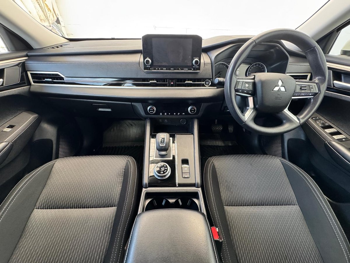 2024 Mitsubishi Outlander ES ZM MY24 image 5