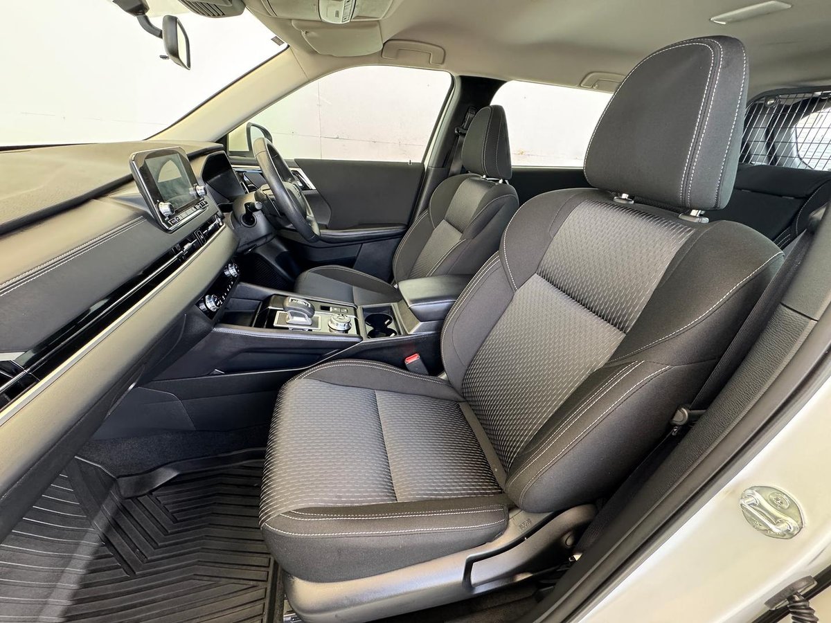 2024 Mitsubishi Outlander ES ZM MY24 image 14