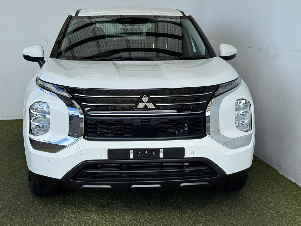 2024 Mitsubishi Outlander ES ZM MY24 image 2