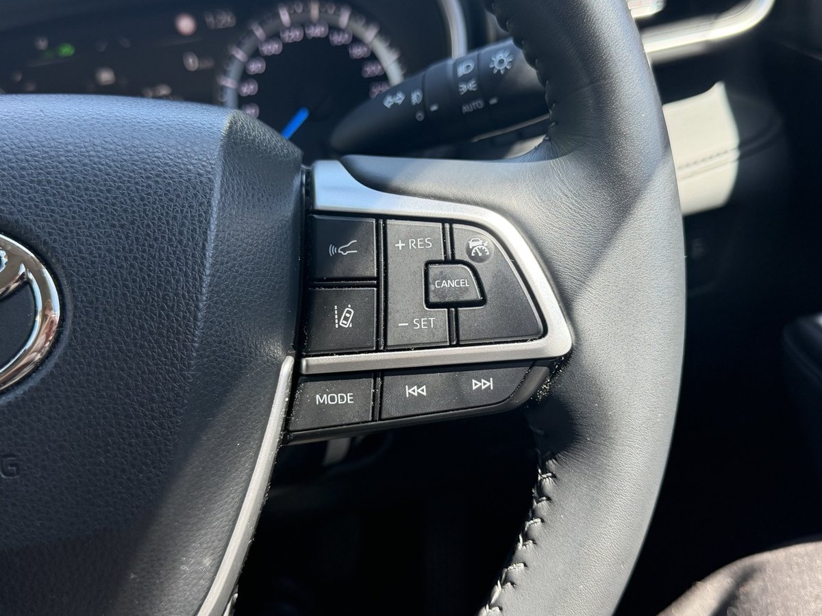 2023 Toyota Kluger GXL AXUH78R 4X4 On Demand image 17