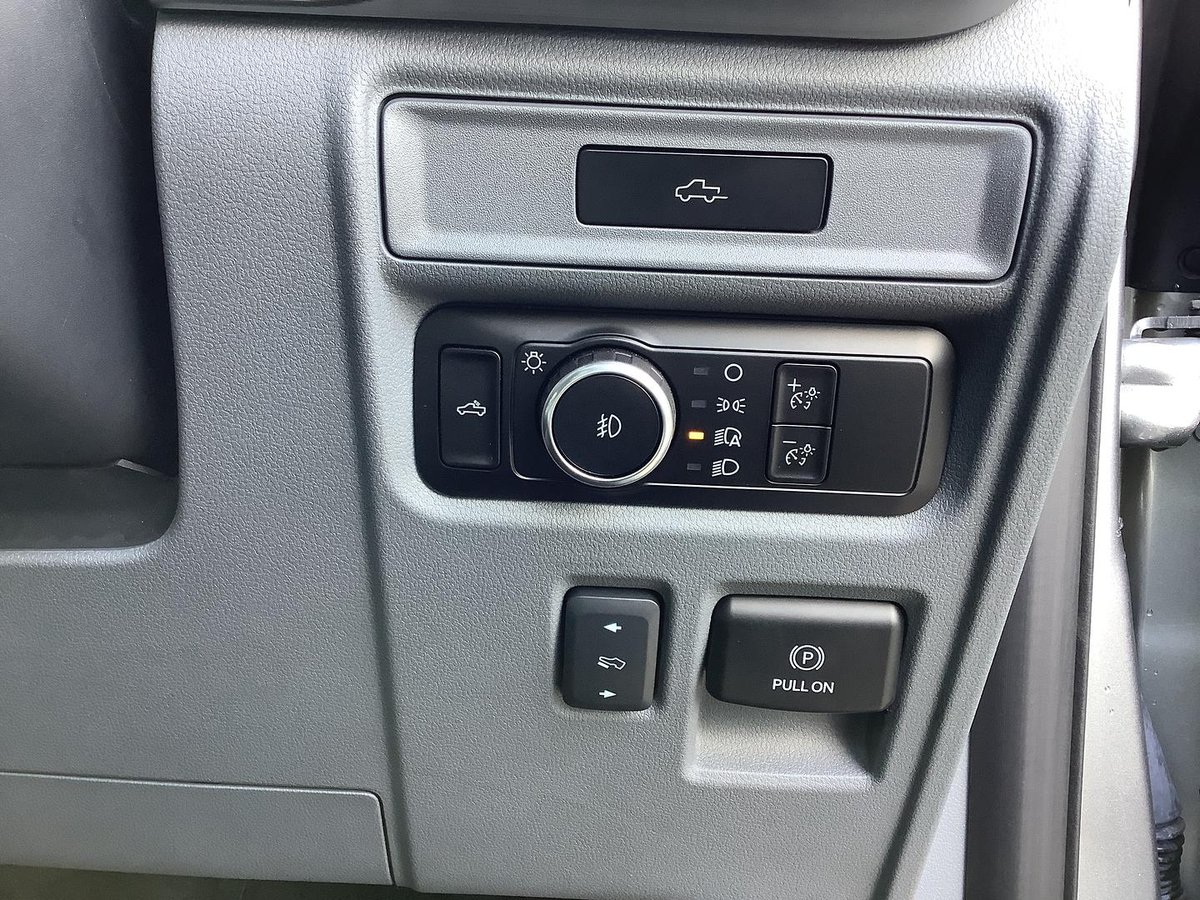 2023 Ford F-150 Lariat MY23 4X4 Dual Range image 38