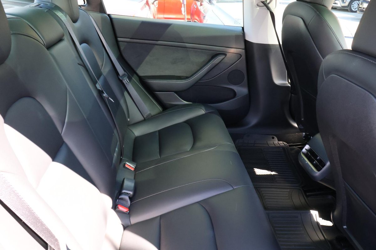 2023 Tesla Model 3 Rear-Wheel Drive image 17