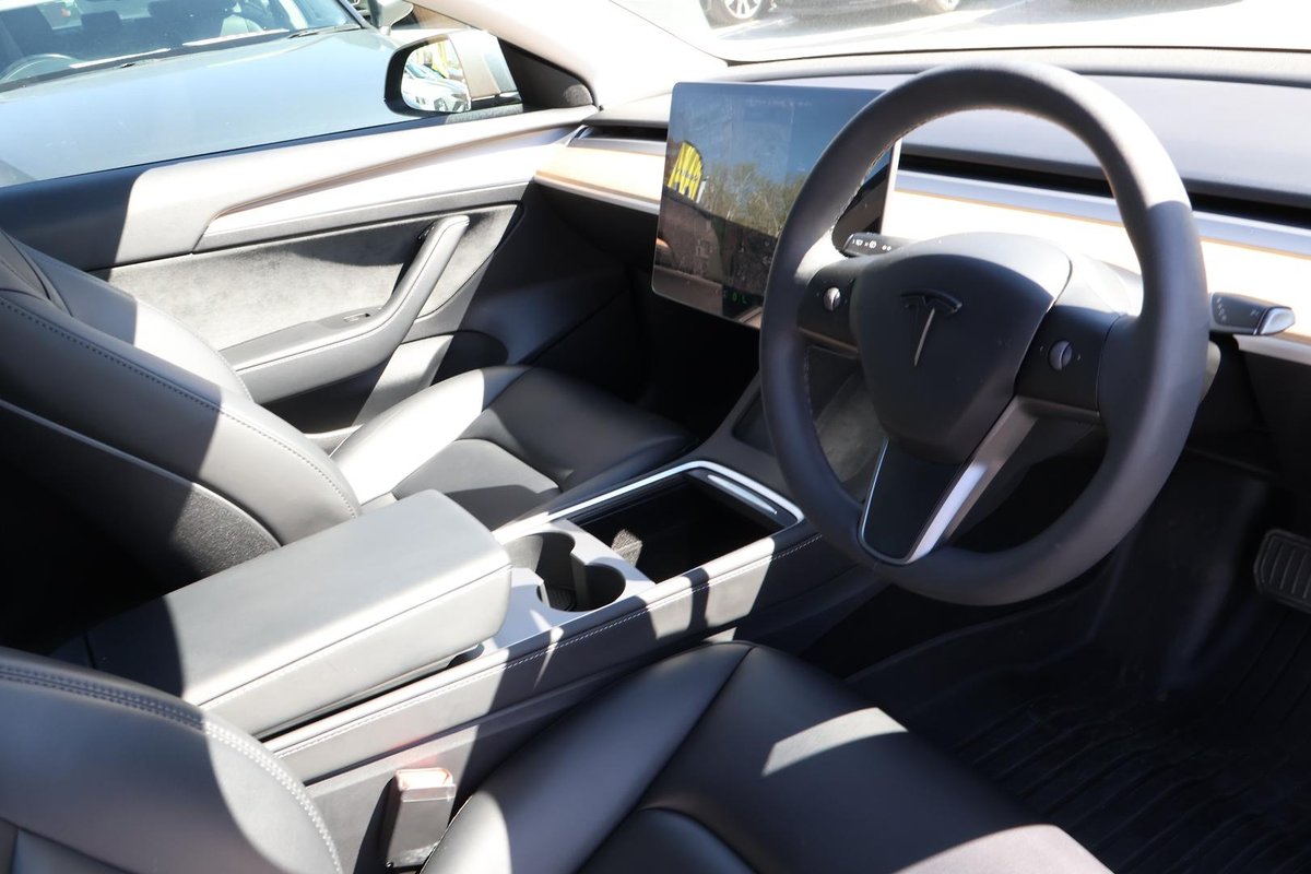 2023 Tesla Model 3 Rear-Wheel Drive image 15