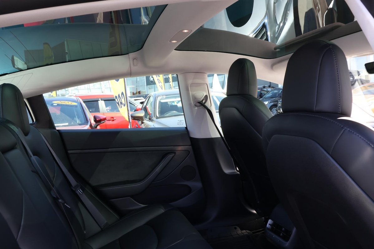2023 Tesla Model 3 Rear-Wheel Drive image 14