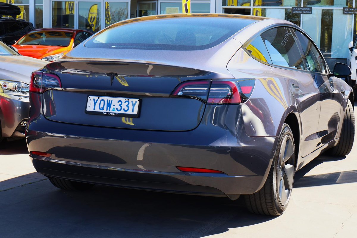 2023 Tesla Model 3 Rear-Wheel Drive image 5