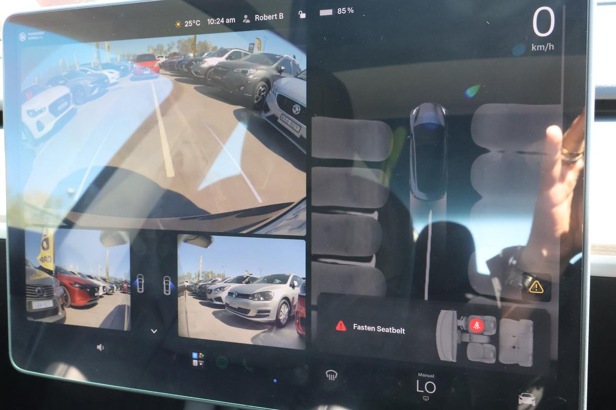 2023 Tesla Model 3 Rear-Wheel Drive image 25