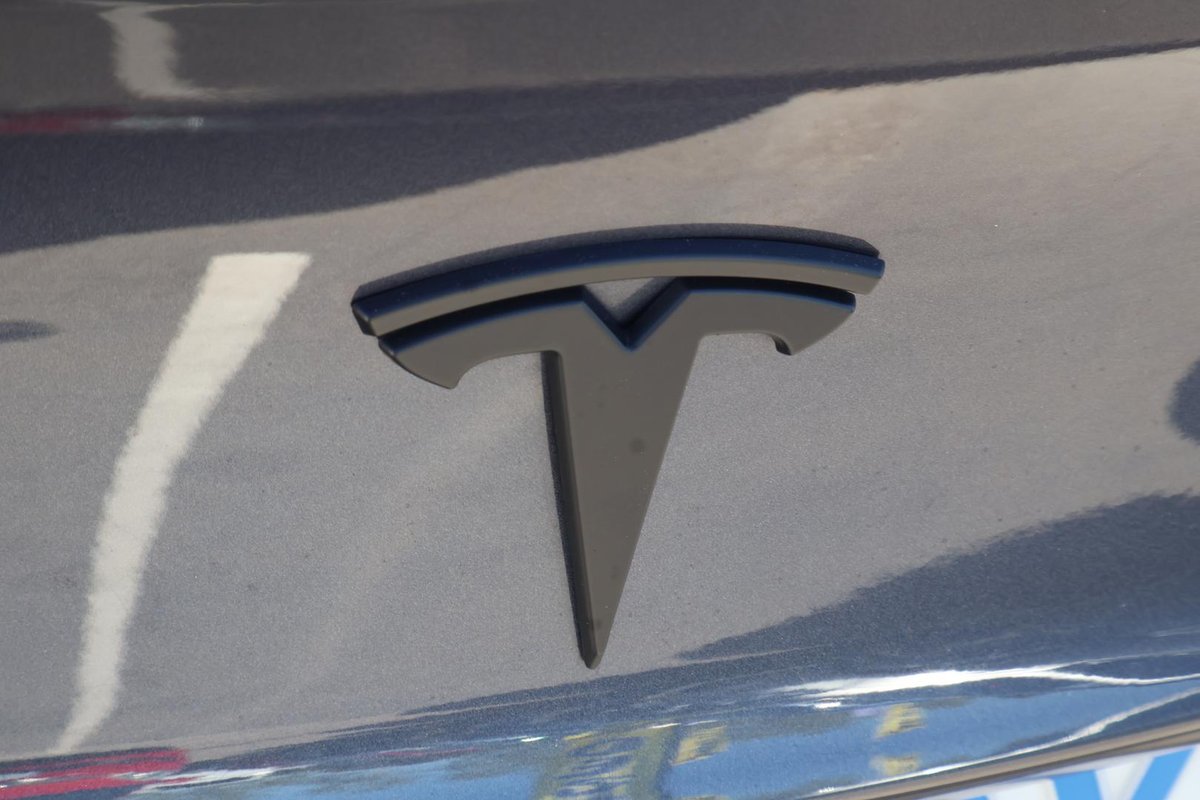 2023 Tesla Model 3 Rear-Wheel Drive image 9
