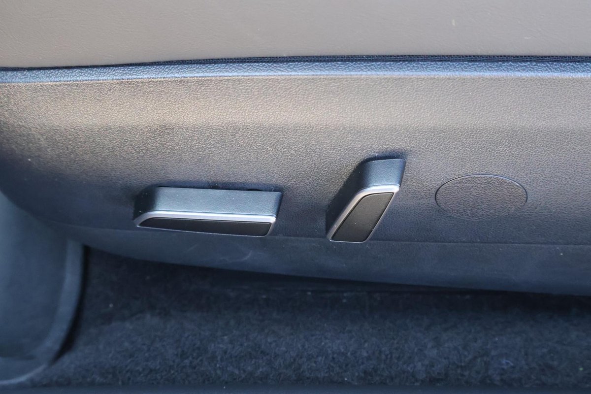 2023 Tesla Model 3 Rear-Wheel Drive image 19