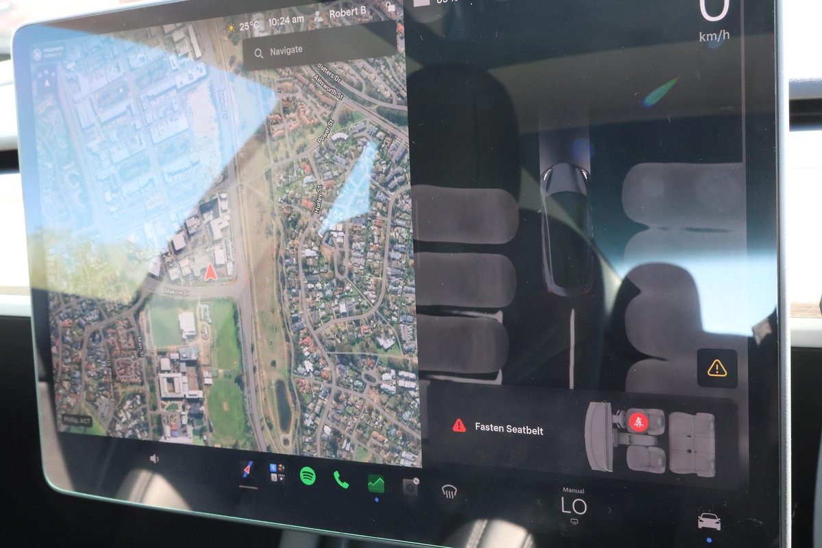 2023 Tesla Model 3 Rear-Wheel Drive image 24